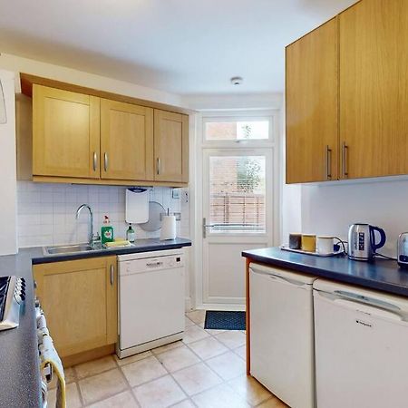 Spacious 2Bd Apartment Cricklewood London Exterior photo